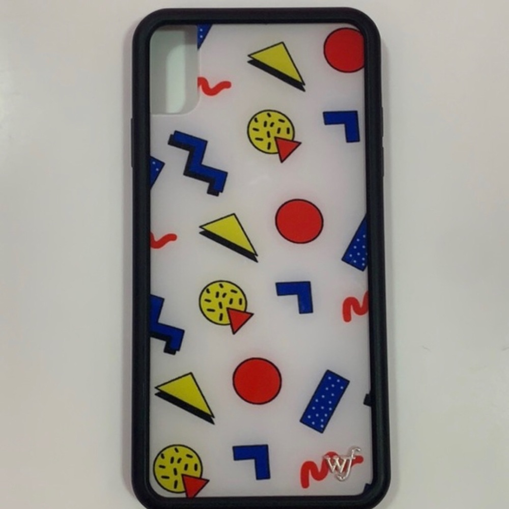 emma chamberlain wildflower case